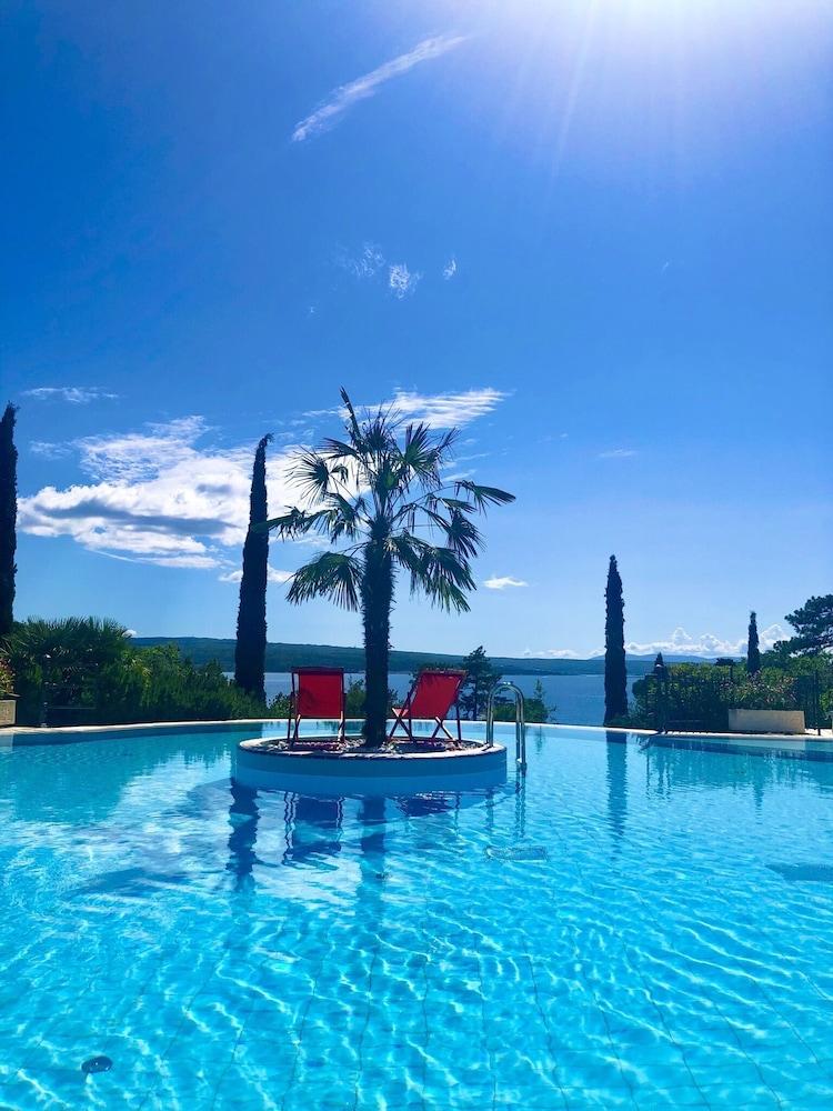 Hotel Kvarner Palace Криквеница Екстериор снимка
