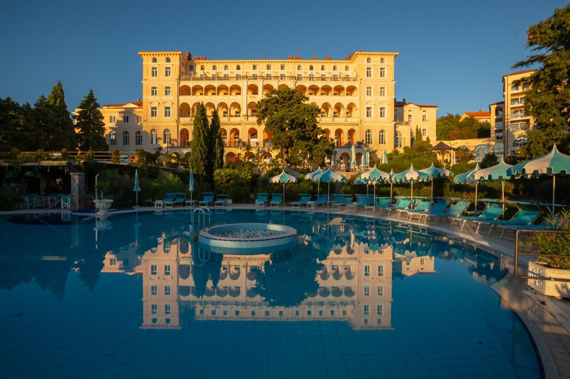 Hotel Kvarner Palace Криквеница Екстериор снимка
