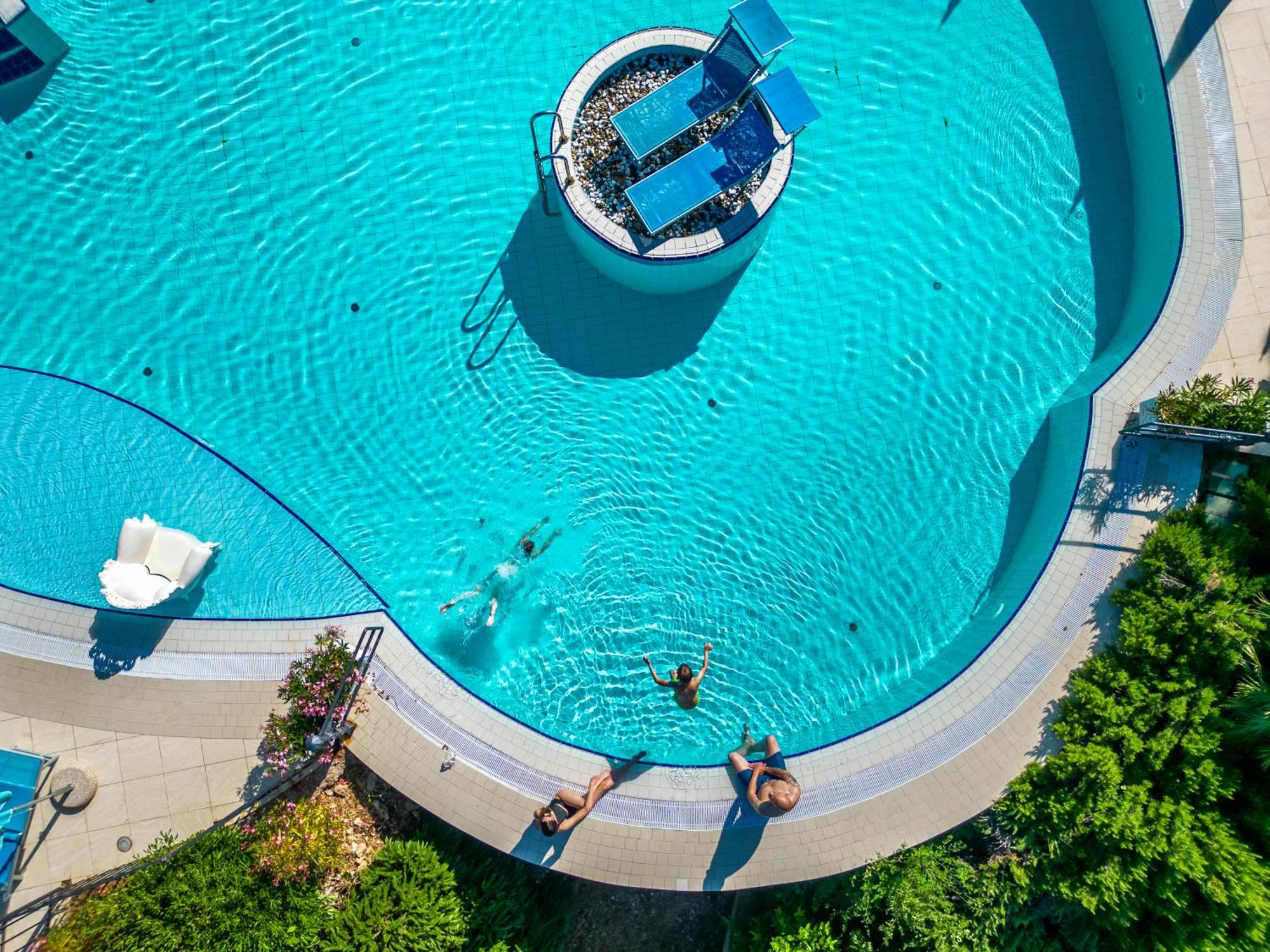 Hotel Kvarner Palace Криквеница Екстериор снимка