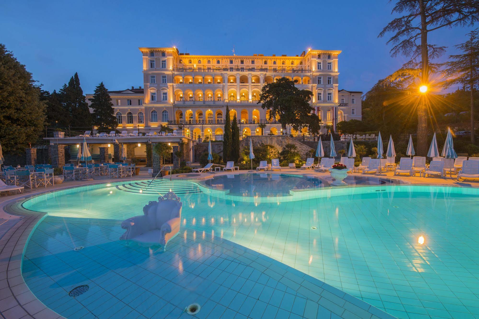 Hotel Kvarner Palace Криквеница Екстериор снимка